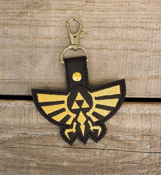 Zelda triforce keychain